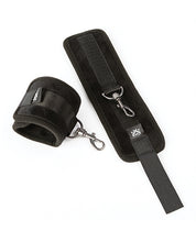 Sei Mio Sensually Secured Velvet Handcuffs - Black